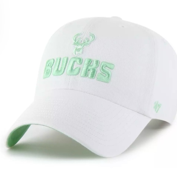 47 Women's Milwaukee Bucks Clean Up Adjustable Hat - Picture 4 of 4